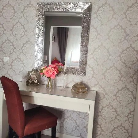 Apartment Vacansis Pintor Sorolla 2 *